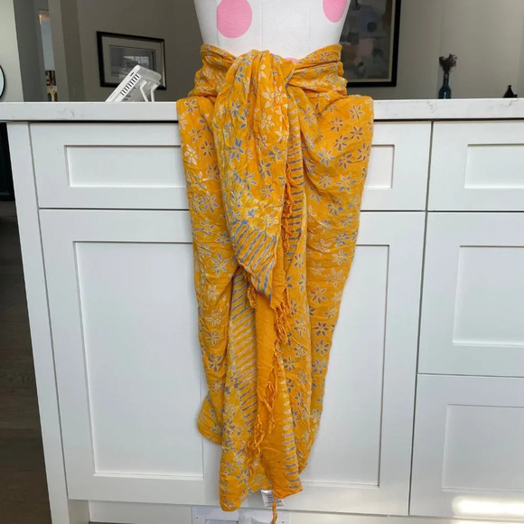 Curious Designs Boho Rayon Floral Print Fringed Scarf/Wrap Golden Rod Yellow - Picture 4 of 11